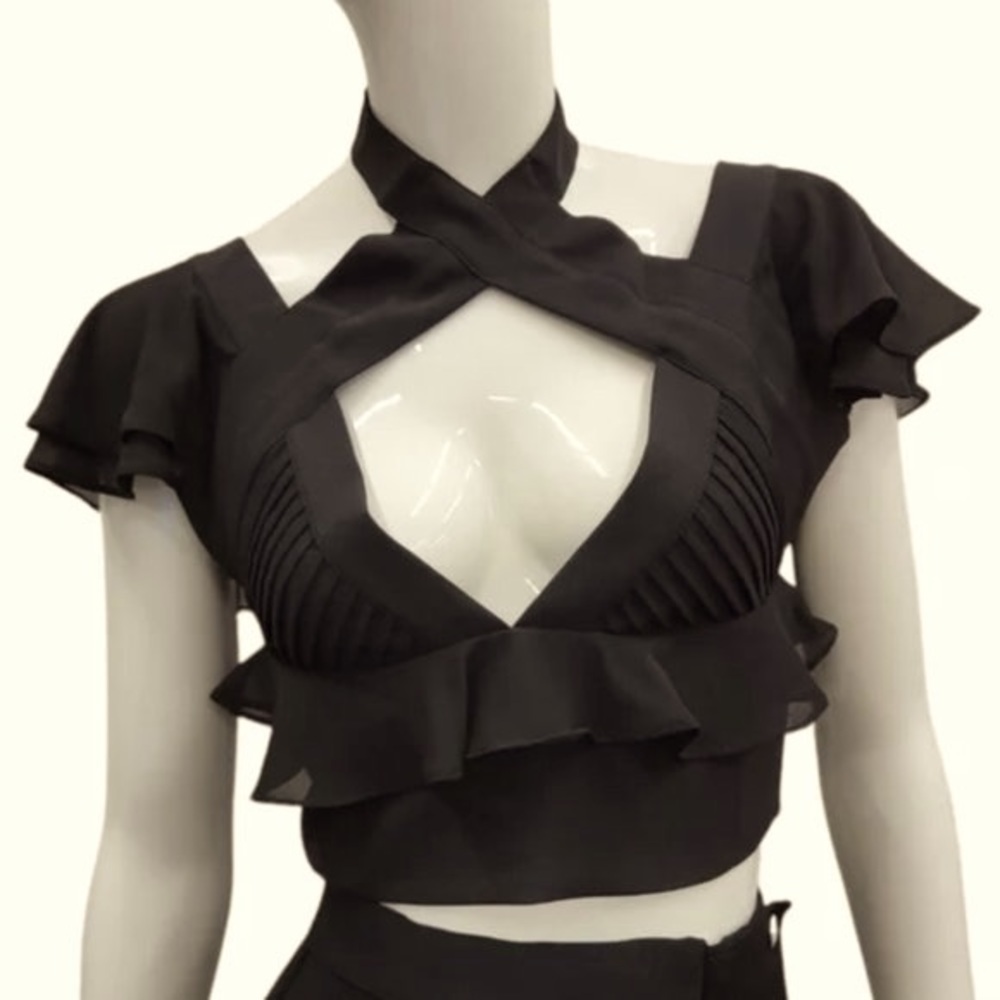 NASTY GAL black ruffled flutter sleeve criss cross halter crop top NWT